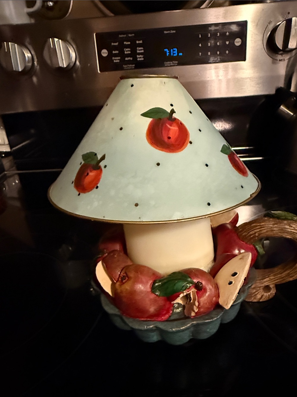 Country Pie Kerosene Lamp